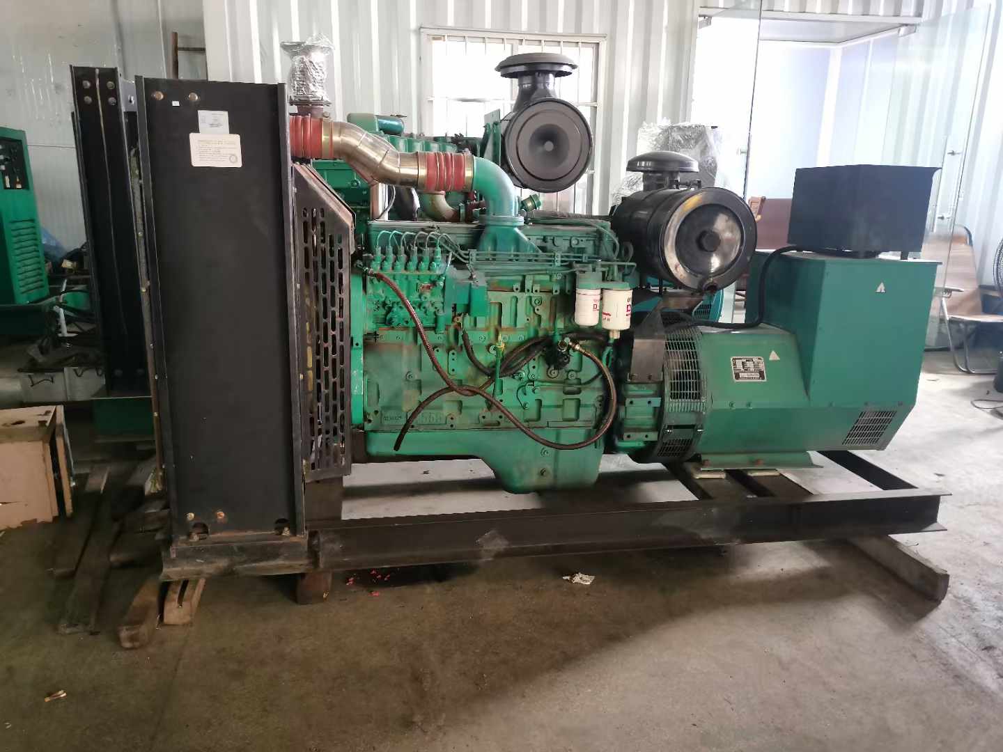 宁南发电机租赁如何确定电缆的承载电流是否在安全范围内？