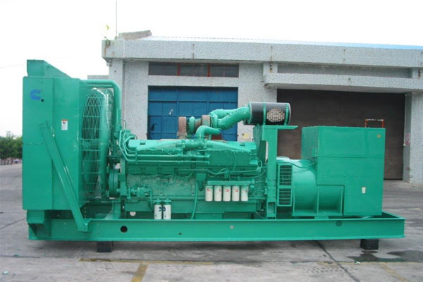 宁南工厂发电机应急发电时如何更准确地检查发电机状态？